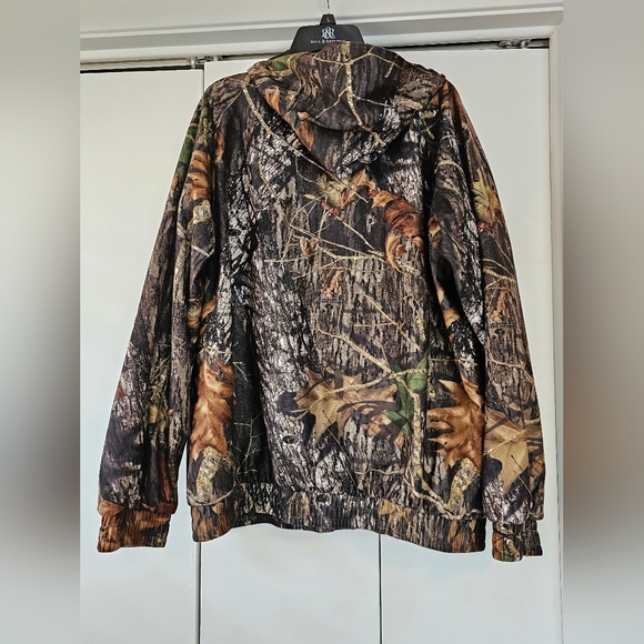 Men's Camo Jacket - Picture 4 of 5